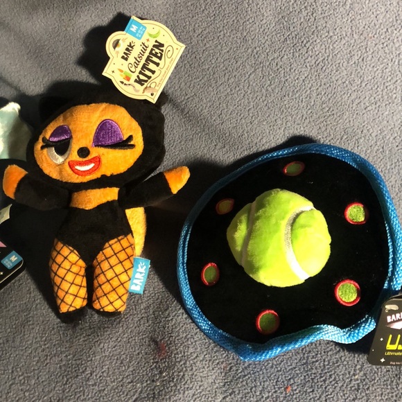 Lot of small dodgy chews - Picture 3 of 3